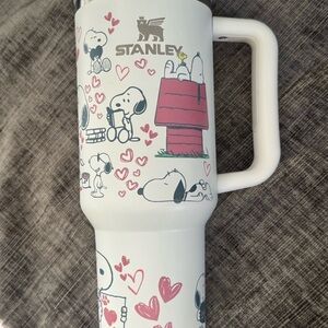 Stanley White Snoopy Hearts Travel Mug